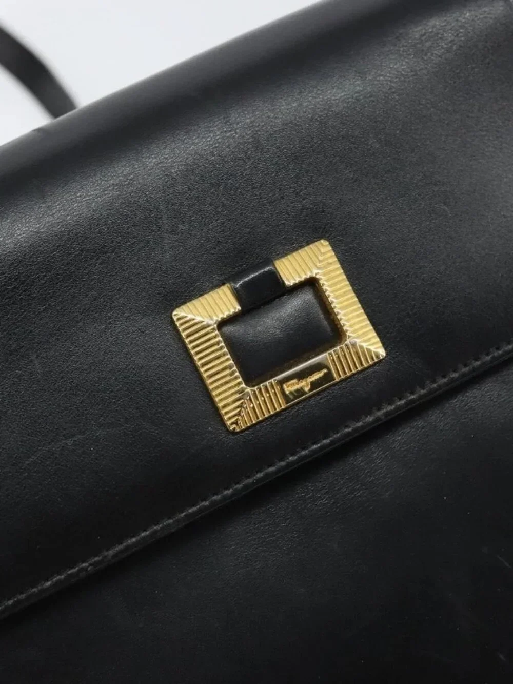 Salvatore Ferragamo Shoulder Bag Leather Black Gold Auth BA9556